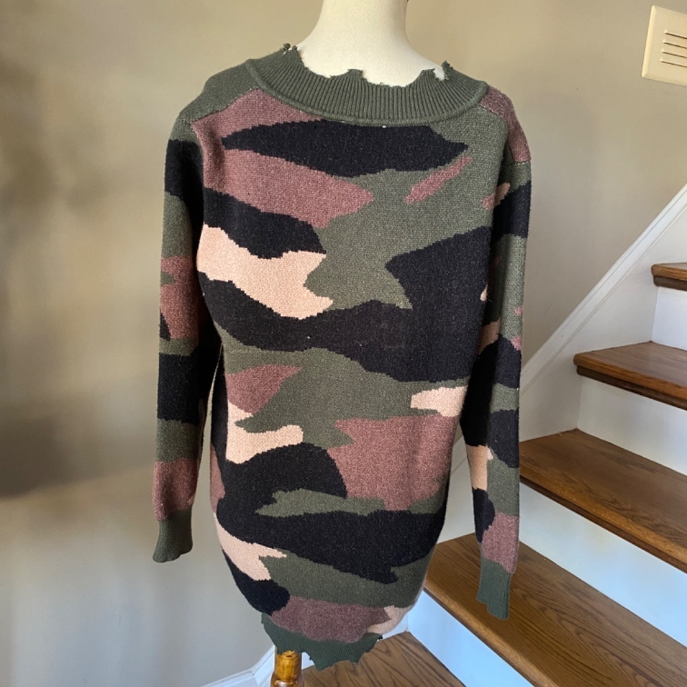 Zero Degrees Celsius Camouflage Tunic Sweater Medium - Picture 6 of 11